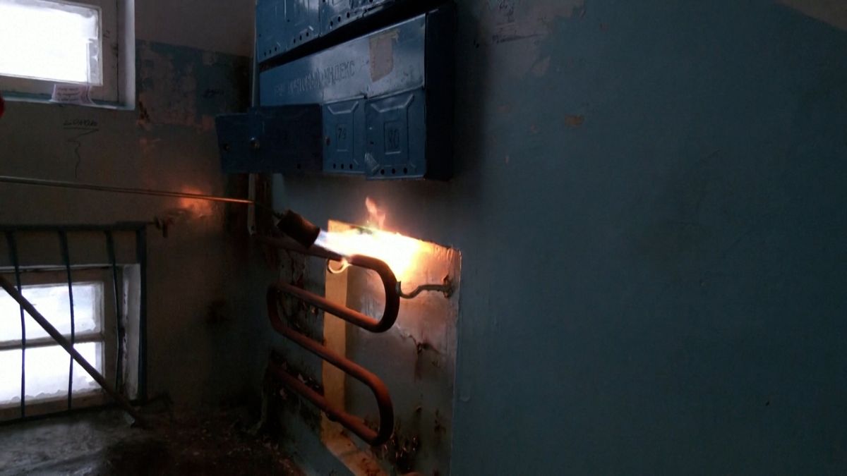 V Rusku už mají viníka výpadku topení v Podolsku. Továrnu na kazetovou munici za trest znárodní